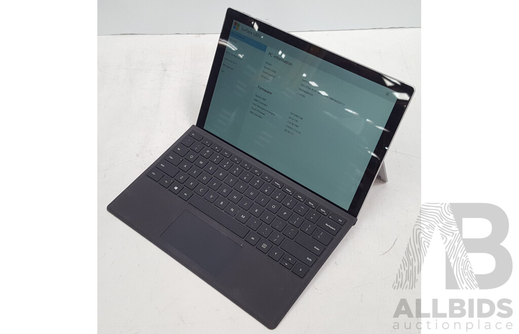 Microsoft (1796) Surface Pro 5 Intel Core i5 (7300U) 2.60GHz-3.50GHz 2-Core CPU 256GB 12.3-Inch Touchscreen Detachable Laptop