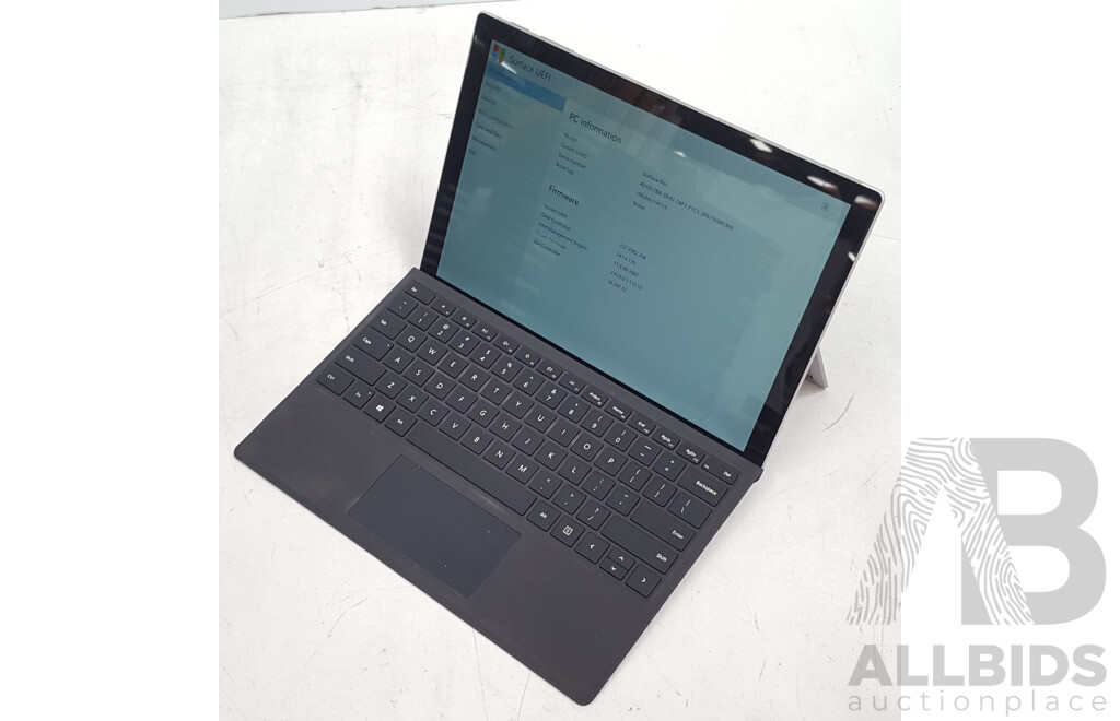 Microsoft (1796) Surface Pro 5 Intel Core i5 (7300U) 2.60GHz-3.50GHz 2-Core CPU 256GB 12.3-Inch Touchscreen Detachable Laptop