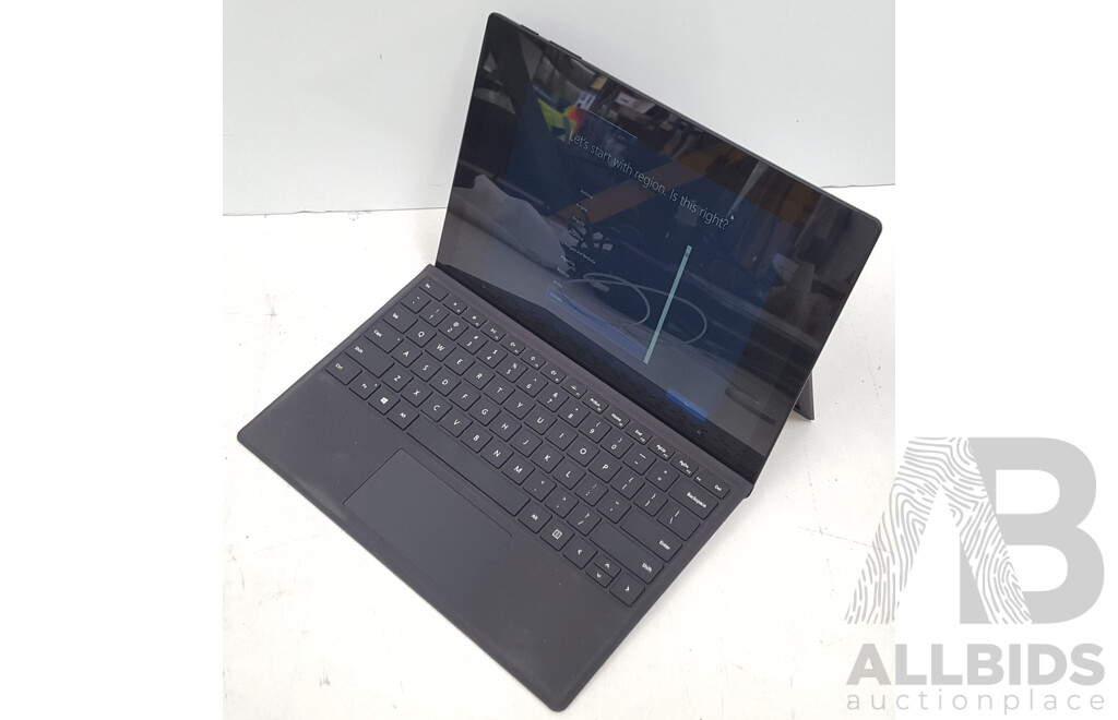 Microsoft (1796) Surface Pro 6 Intel Core i5 (8350U) 1.70GHz-3.60GHz 4-Core CPU 256GB 12.3-Inch Touchscreen Detachable Laptop w/ Power Supply