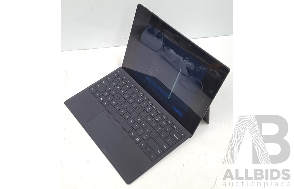 Microsoft (1796) Surface Pro 6 Intel Core i5 (8350U) 1.70GHz-3.60GHz 4-Core CPU 256GB 12.3-Inch Touchscreen Detachable Laptop w/ Power Supply