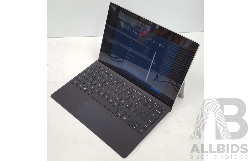 Microsoft (1866) Surface Pro 7 Intel Core i7 (1065G7) 1.30GHz-3.90GHz 4-Core CPU 256GB 12.3-Inch Touchscreen Detachable Laptop w/ Power Supply