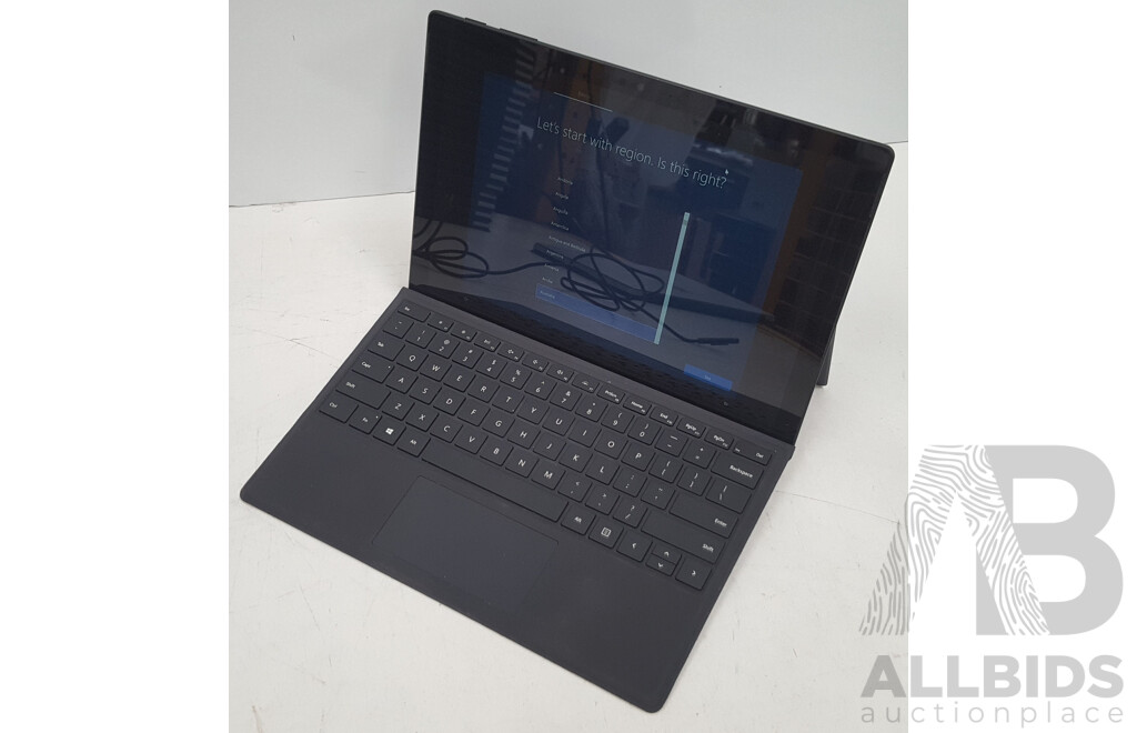 Microsoft (1796) Surface Pro 6 Intel Core i5 (8350U) 1.70GHz-3.60GHz 4-Core CPU 256GB 12.3-Inch Touchscreen Detachable Laptop w/ Power Supply