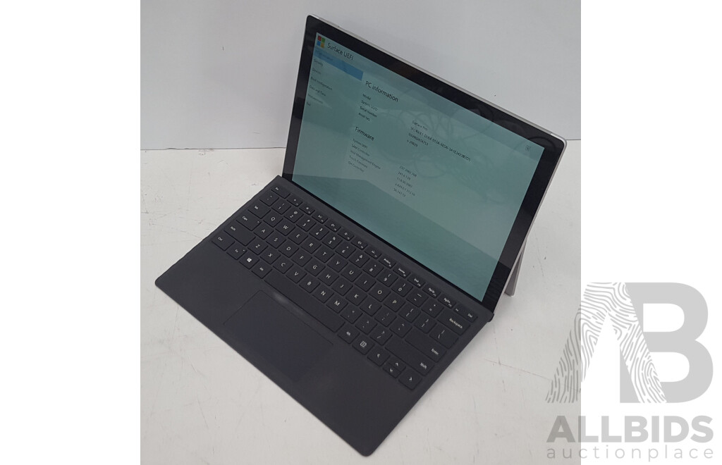 Microsoft (1796) Surface Pro 5 Intel Core i5 (7300U) 2.60GHz-3.50GHz 2-Core CPU 256GB 12.3-Inch Touchscreen Detachable Laptop