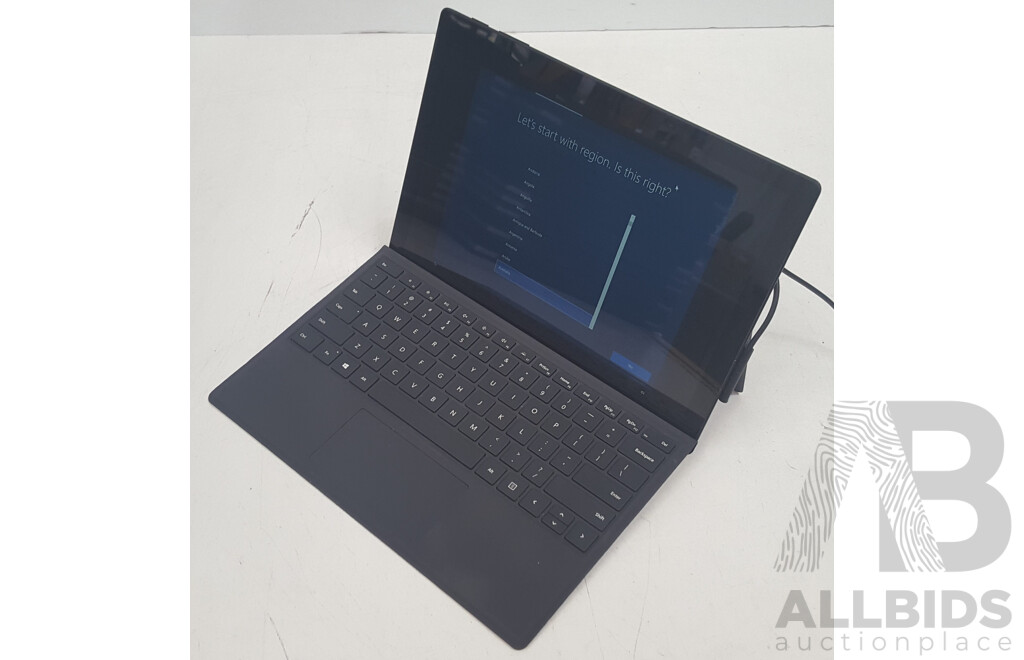 Microsoft (1796) Surface Pro 6 Intel Core i5 (8350U) 1.70GHz-3.60GHz 4-Core CPU 256GB 12.3-Inch Touchscreen Detachable Laptop w/ Power Supply