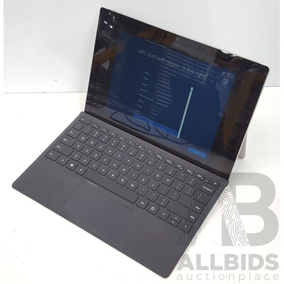 Microsoft (1866) Surface Pro 7 Intel Core i7 (1065G7) 1.30GHz-3.90GHz 4-Core CPU 256GB 12.3-Inch Touchscreen Detachable Laptop w/ Power Supply