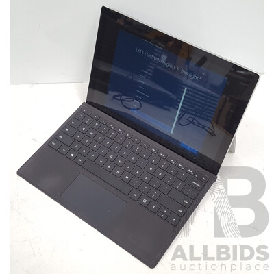 Microsoft (1866) Surface Pro 7 Intel Core i7 (1065G7) 1.30GHz-3.90GHz 4-Core CPU 256GB 12.3-Inch Touchscreen Detachable Laptop w/ Power Supply