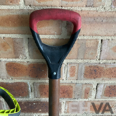 RYOBI RLT5030 Line Trimmer & TROJAN Handle Garden Spade