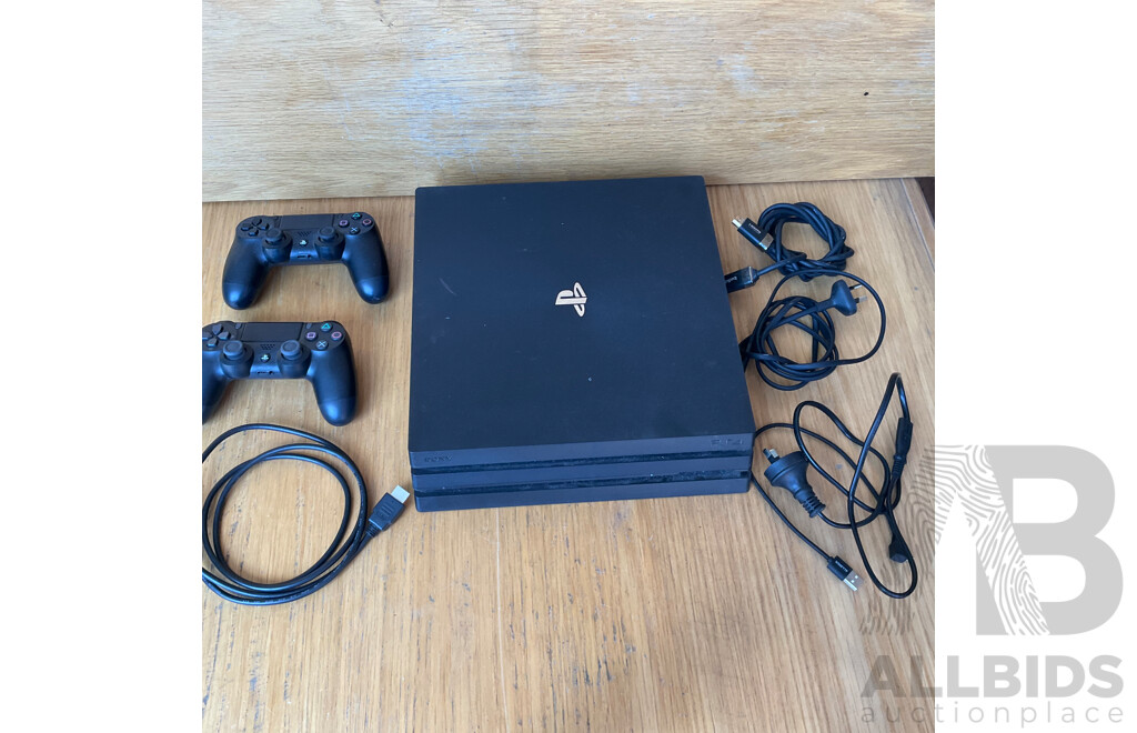 SONY Playstation 4 Console with 2 Controller