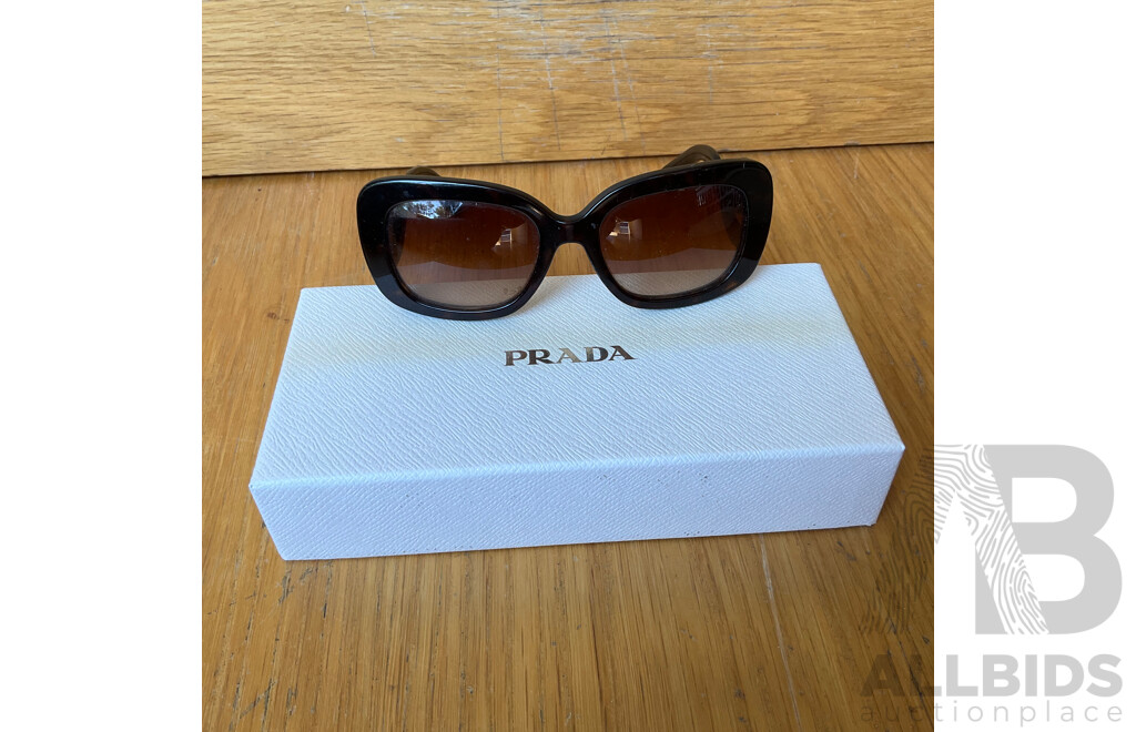 Fashion Sunglass for Women Branded PRADA