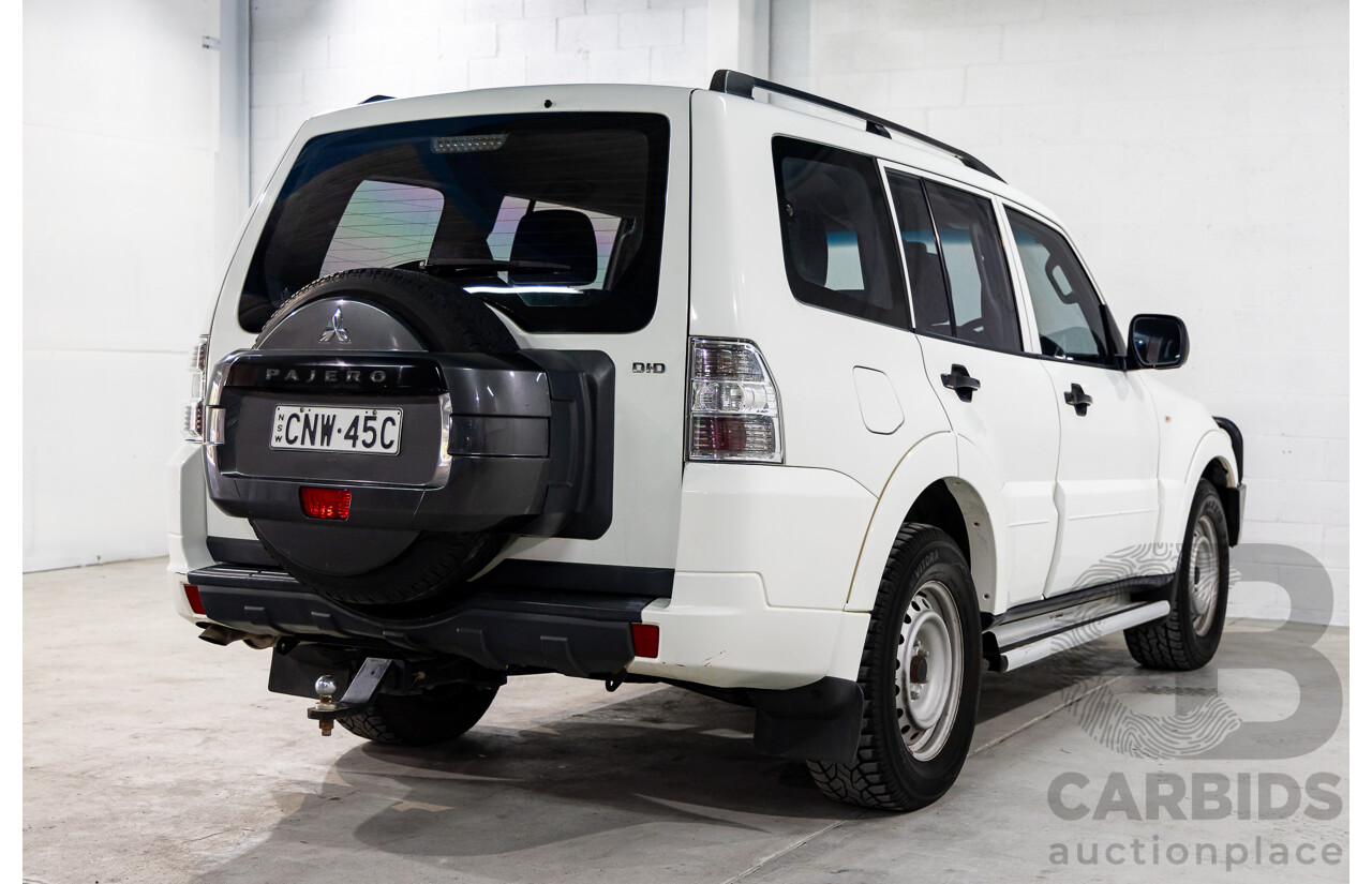 12/2011 Mitsubishi Pajero GL LWB (4x4) NW MY12 4d Wagon White 3.2L