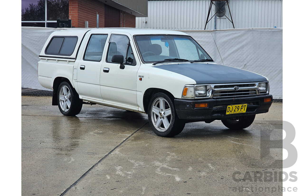 8/1996 Toyota Hilux  RN85R Dual Cab P/Up White 2.4L