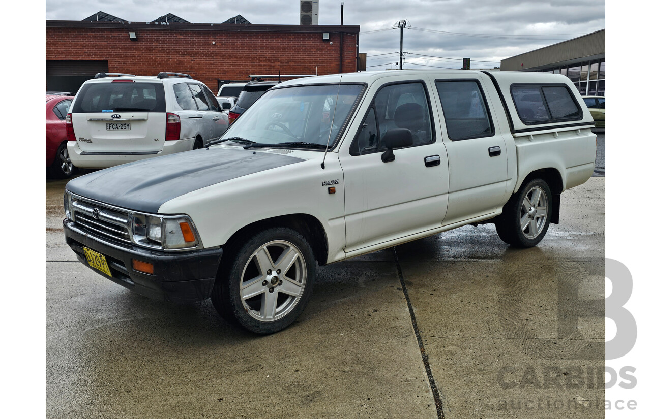 8/1996 Toyota Hilux  RN85R Dual Cab P/Up White 2.4L