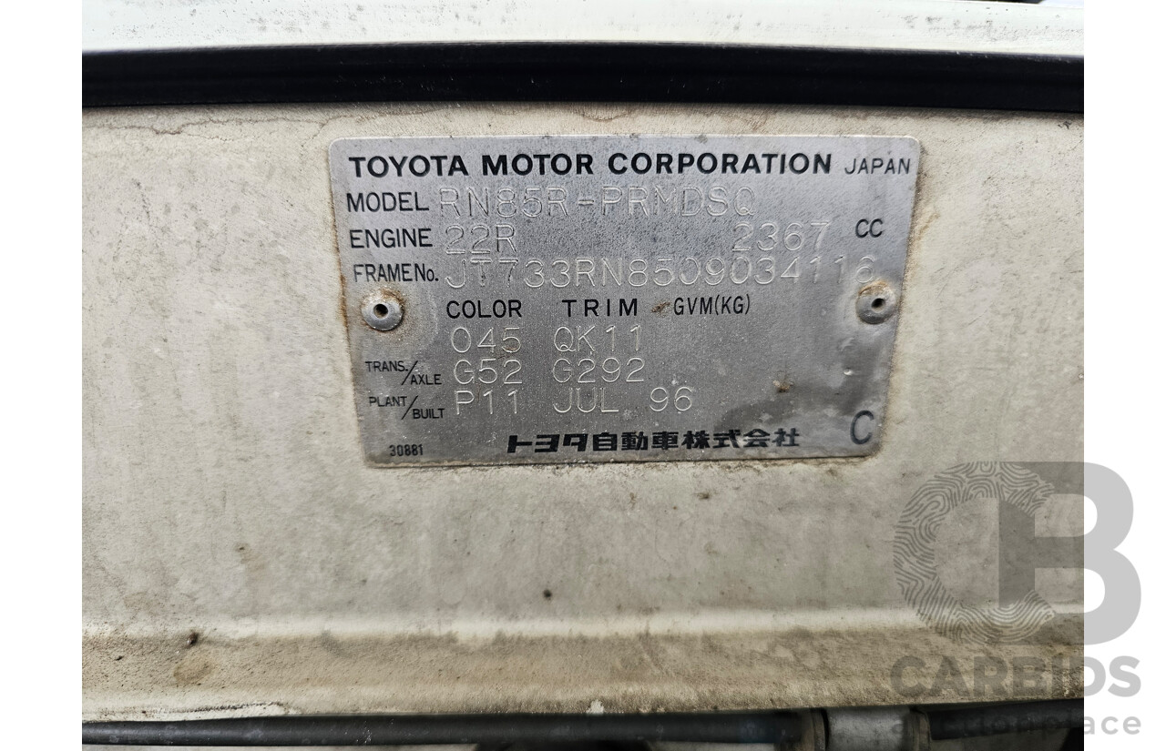 8/1996 Toyota Hilux  RN85R Dual Cab P/Up White 2.4L