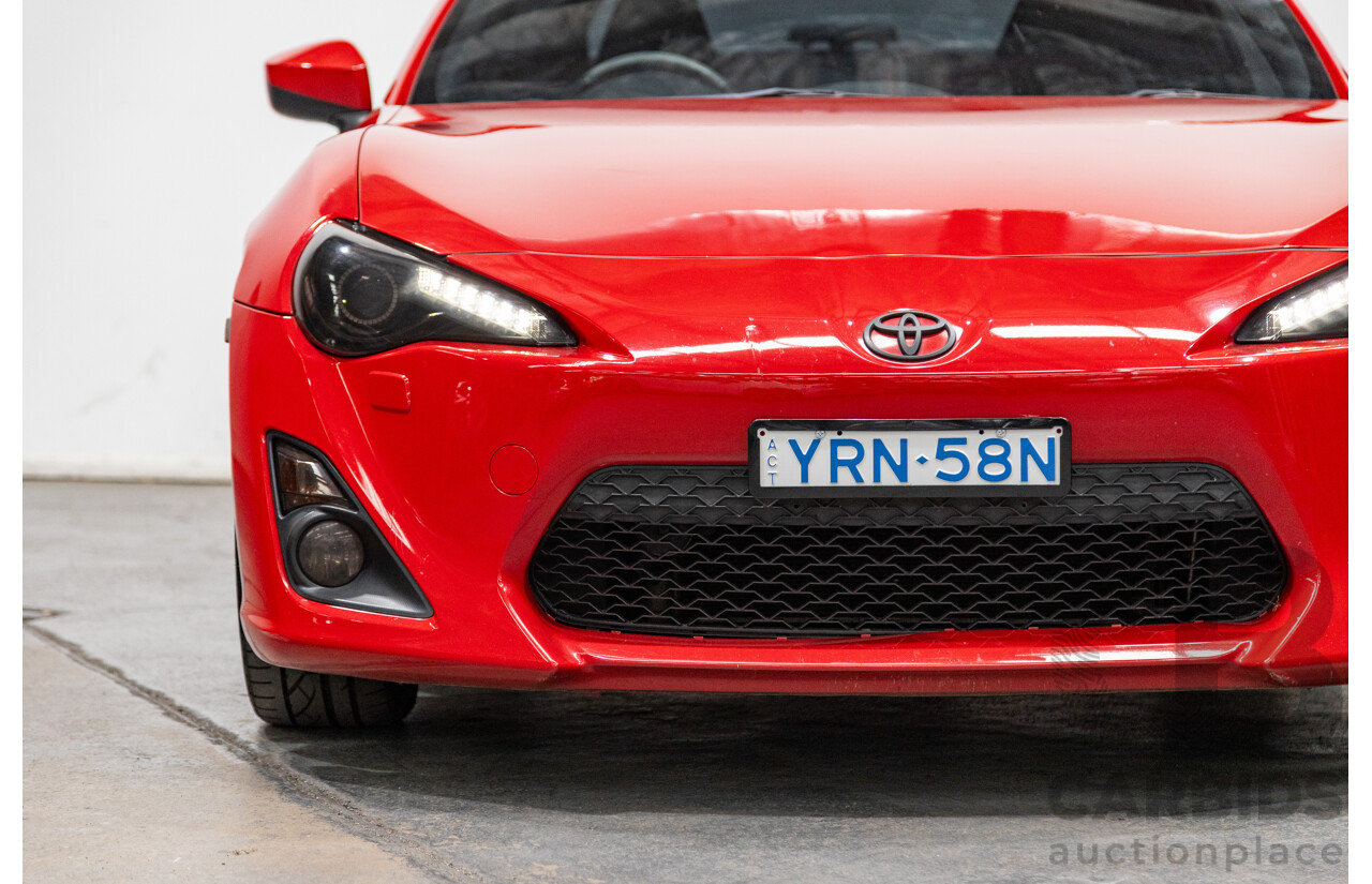 8/2013 Toyota 86 GTS ZN6 MY13 2d Coupe Mount Fuji Red 2.0L