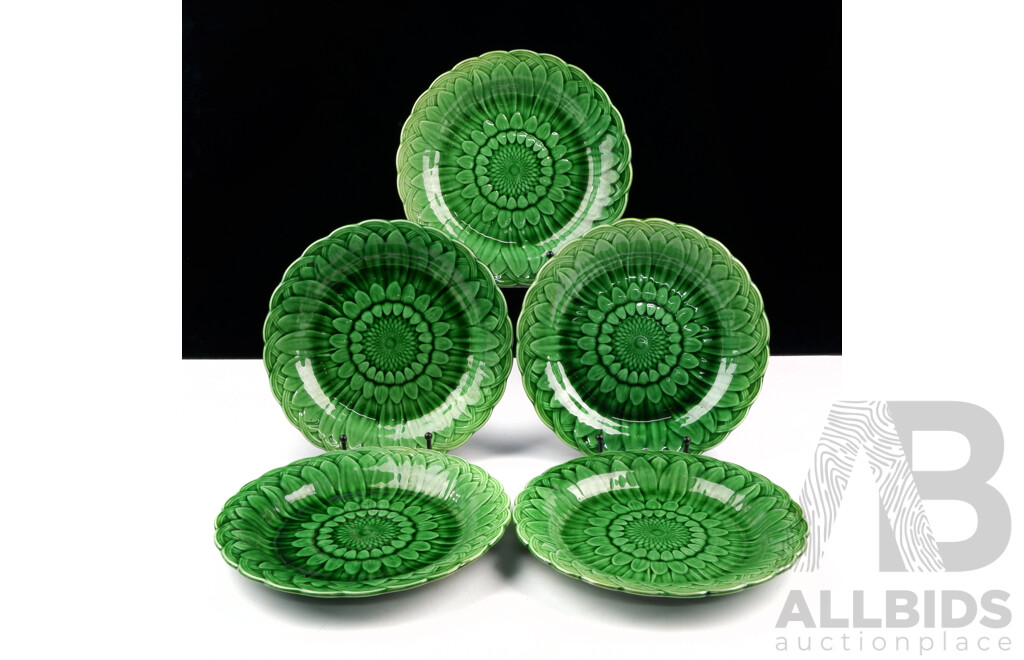 Set Five Vintage English Wedgwood Majolica Glazed Entree Plates