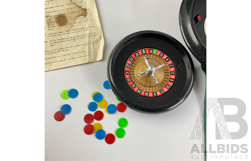 Vintage Duperite Plastics Roulette Wheel in Original Box, Made in Australia