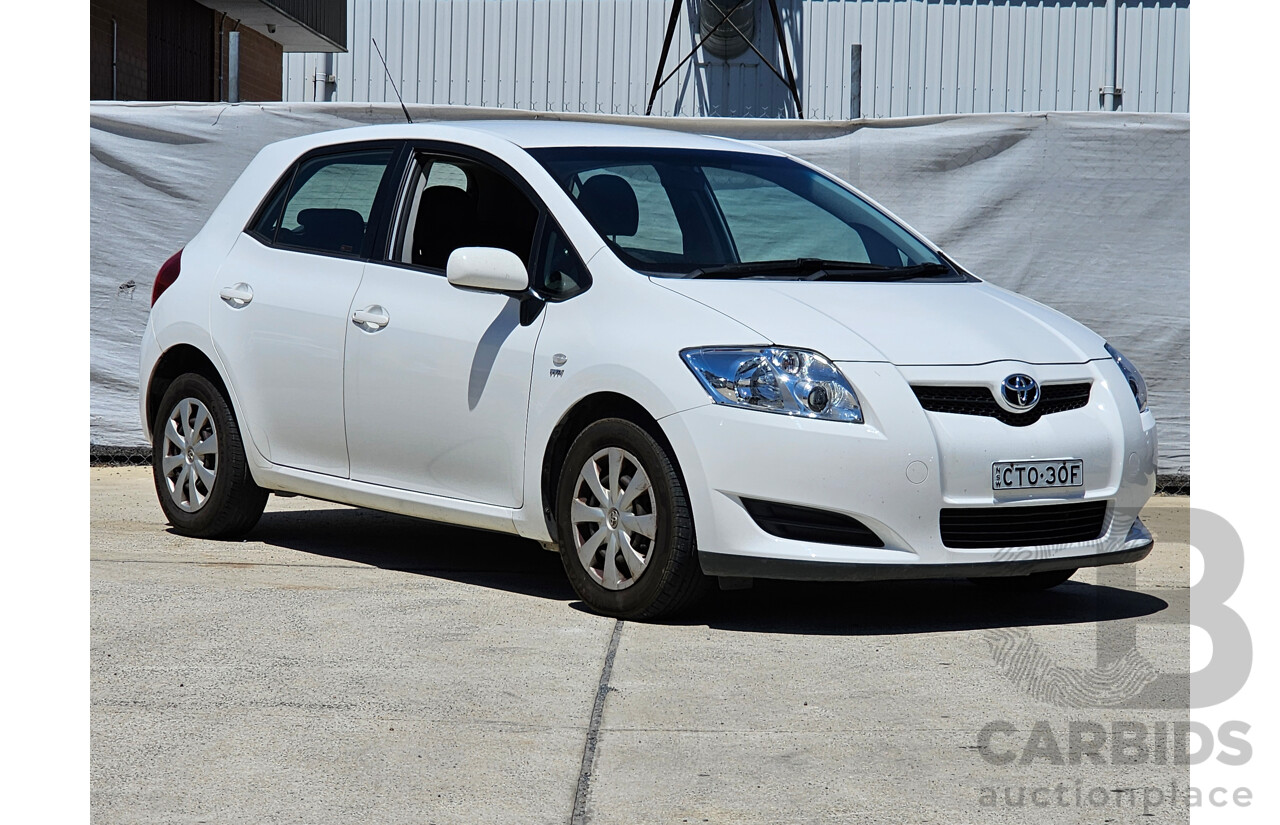 9/2007 Toyota Corolla Ascent ZRE152R 5d Hatchback White 1.8L