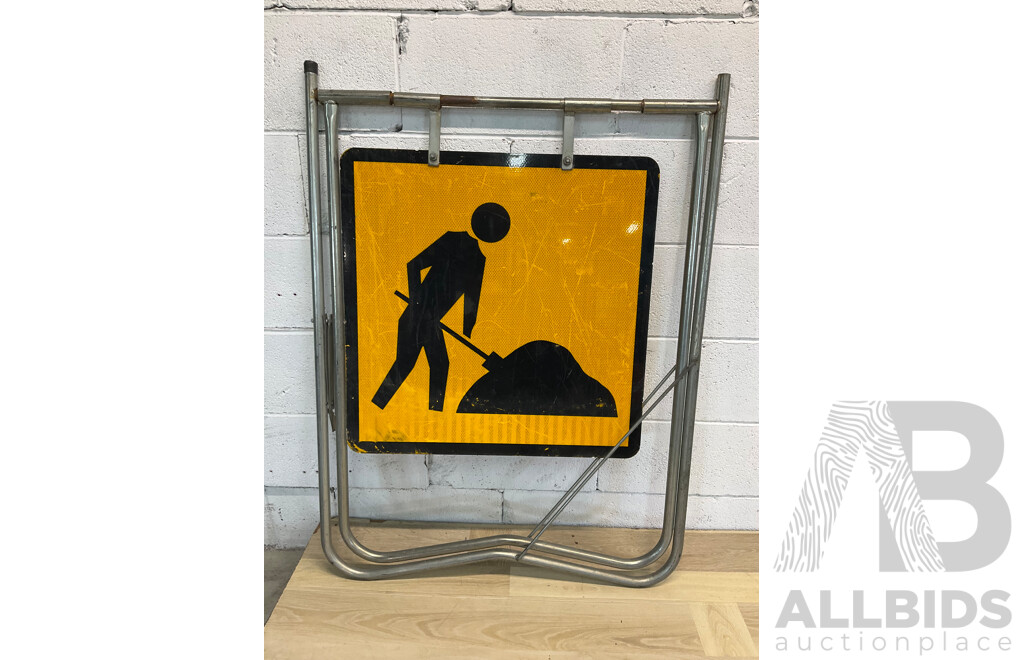 Road and Traffic Signs - Lot of 5