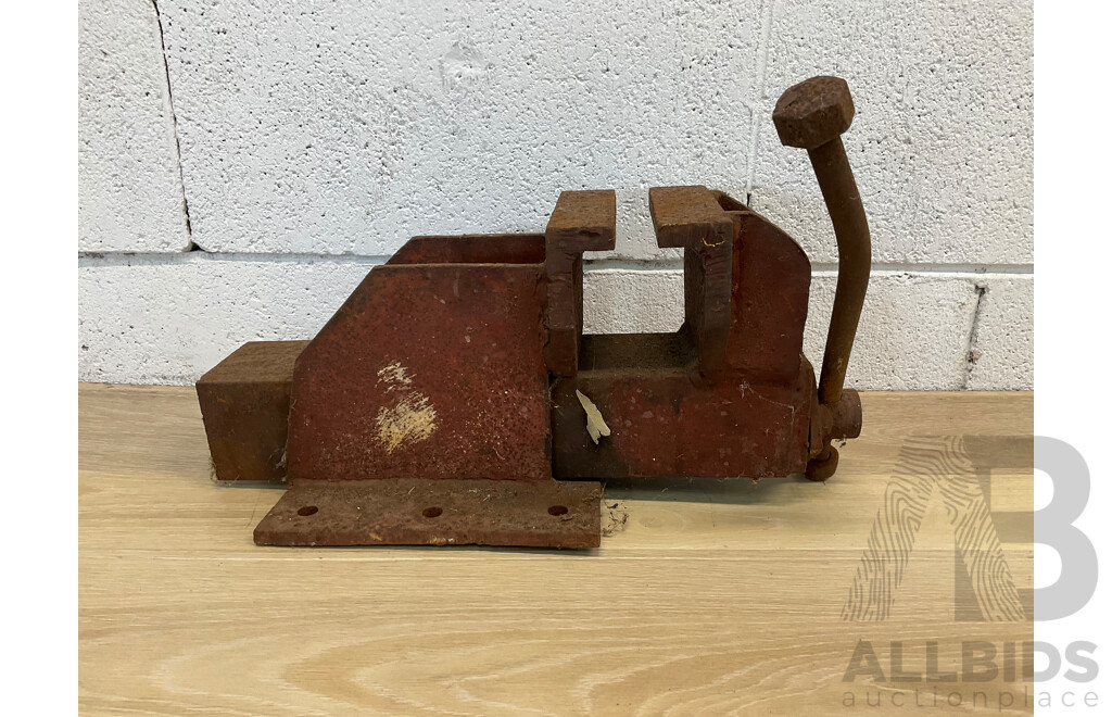 Vintage Fuller Swivel Bench Vise - Lot of 3