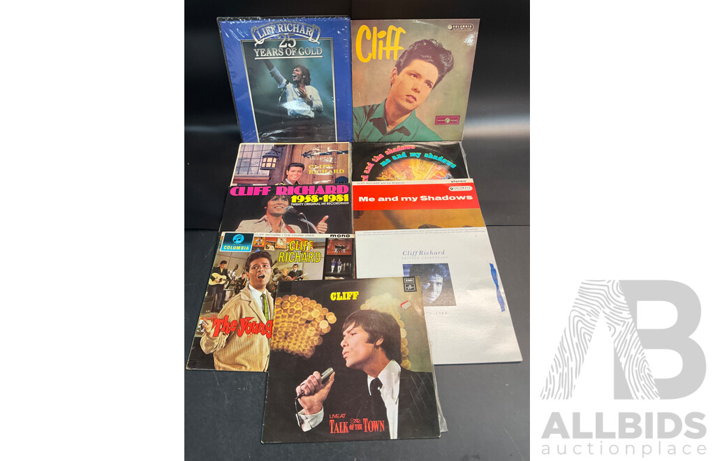 Collection of 24 Vintage Vinyl LP Records - Including ELVIS, Neil Diamond, Carpenters and Much More