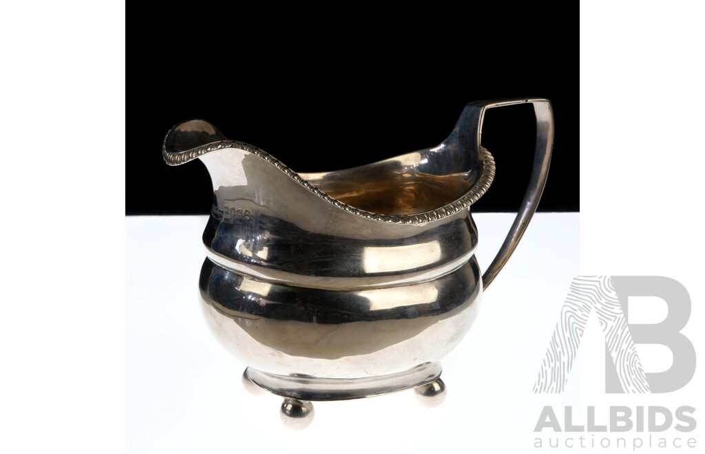 Antique English Sterling Silver Bellied William IV Creamer Jug, London 1833, Weight 136Gm