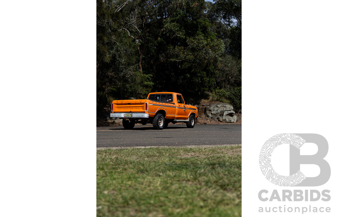 1/1979 Ford F100 Custom (4x4) Utility Tangerine Orange V8 5.8L