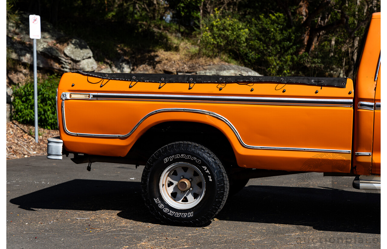 1/1979 Ford F100 Custom (4x4) Utility Tangerine Orange V8 5.8L