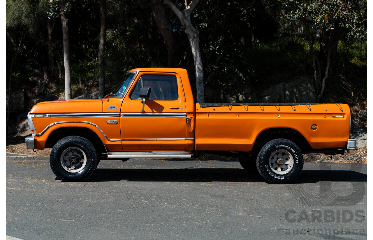 1/1979 Ford F100 Custom (4x4) Utility Tangerine Orange V8 5.8L