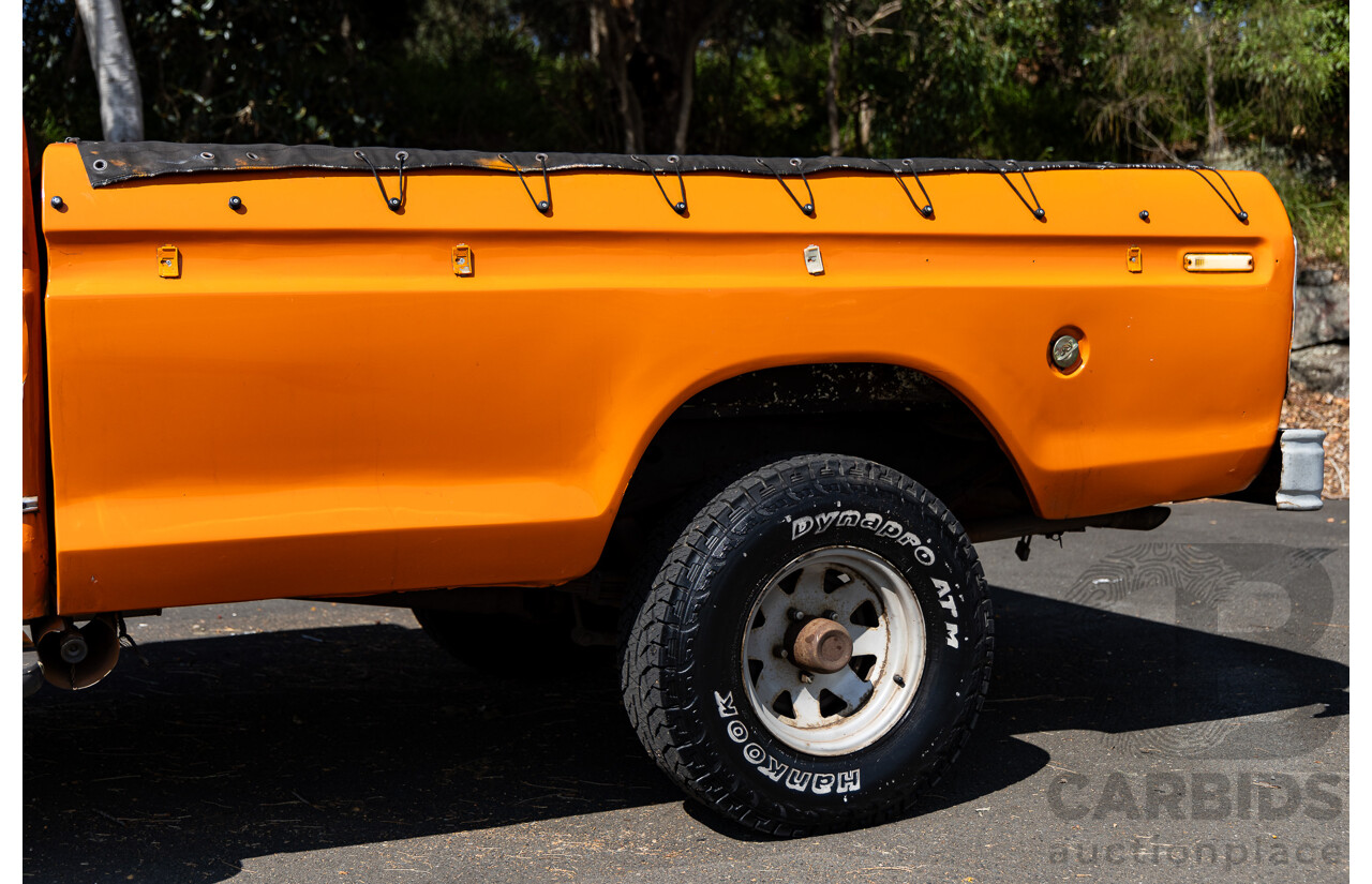 1/1979 Ford F100 Custom (4x4) Utility Tangerine Orange V8 5.8L