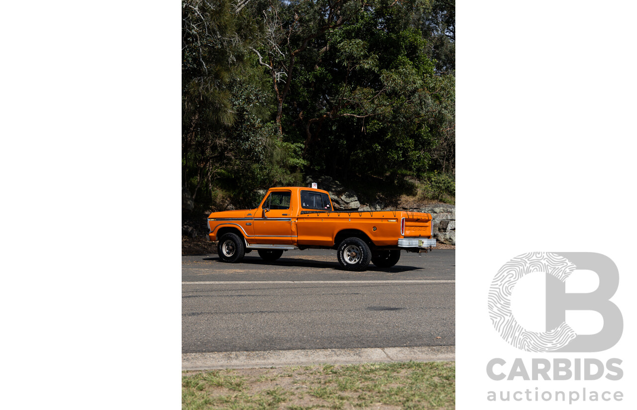 1/1979 Ford F100 Custom (4x4) Utility Tangerine Orange V8 5.8L