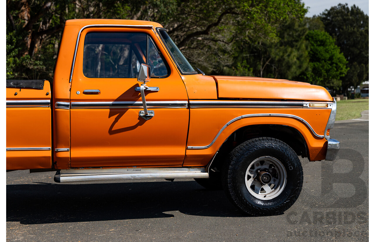 1/1979 Ford F100 Custom (4x4) Utility Tangerine Orange V8 5.8L