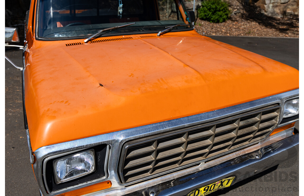 1/1979 Ford F100 Custom (4x4) Utility Tangerine Orange V8 5.8L