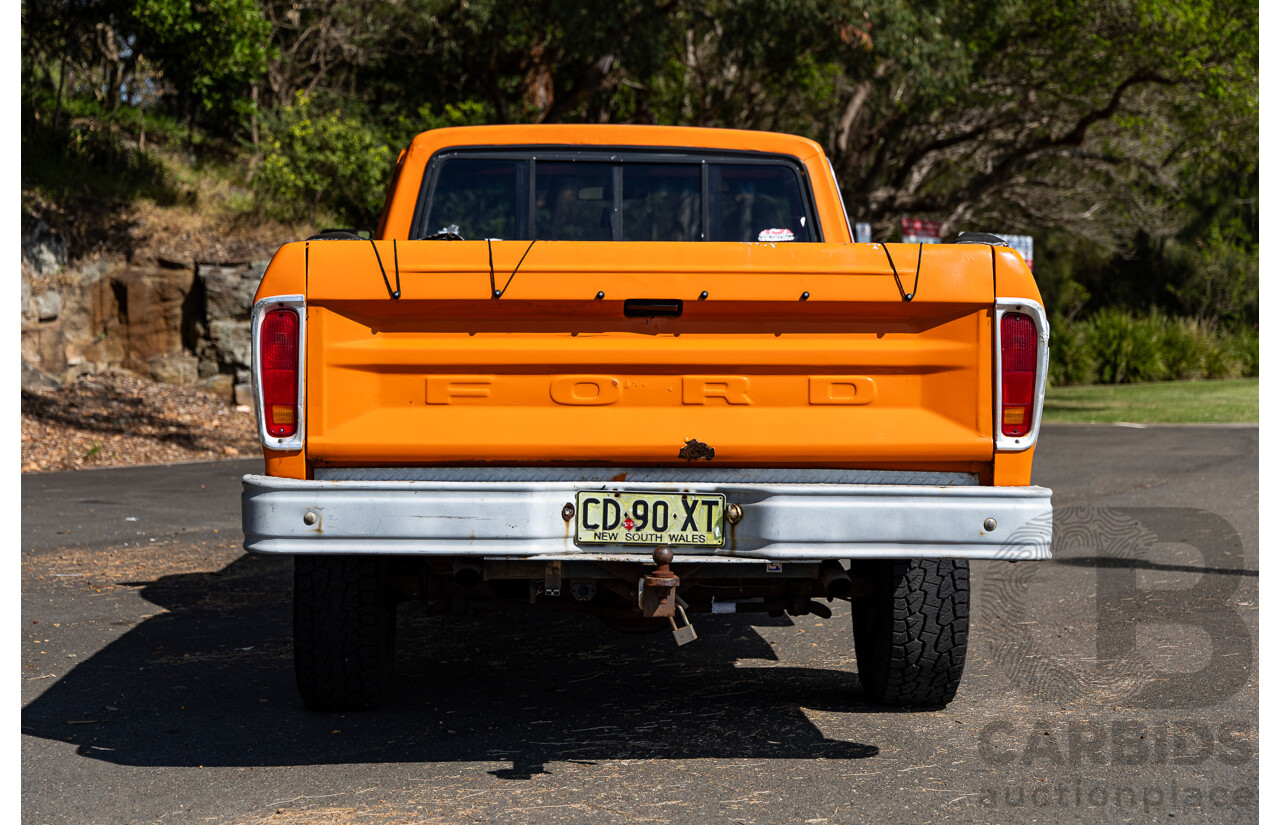 1/1979 Ford F100 Custom (4x4) Utility Tangerine Orange V8 5.8L