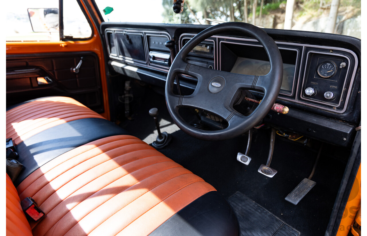 1/1979 Ford F100 Custom (4x4) Utility Tangerine Orange V8 5.8L