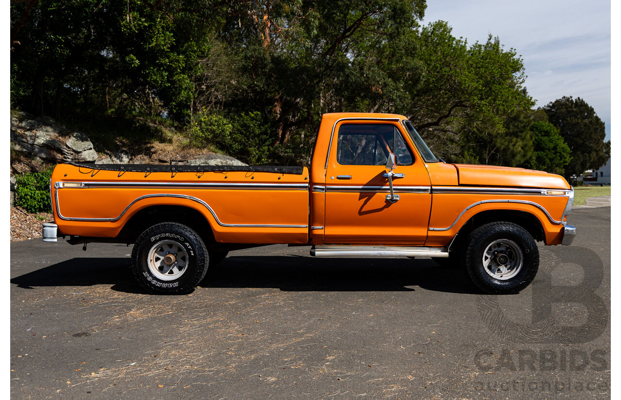 1/1979 Ford F100 Custom (4x4) Utility Tangerine Orange V8 5.8L