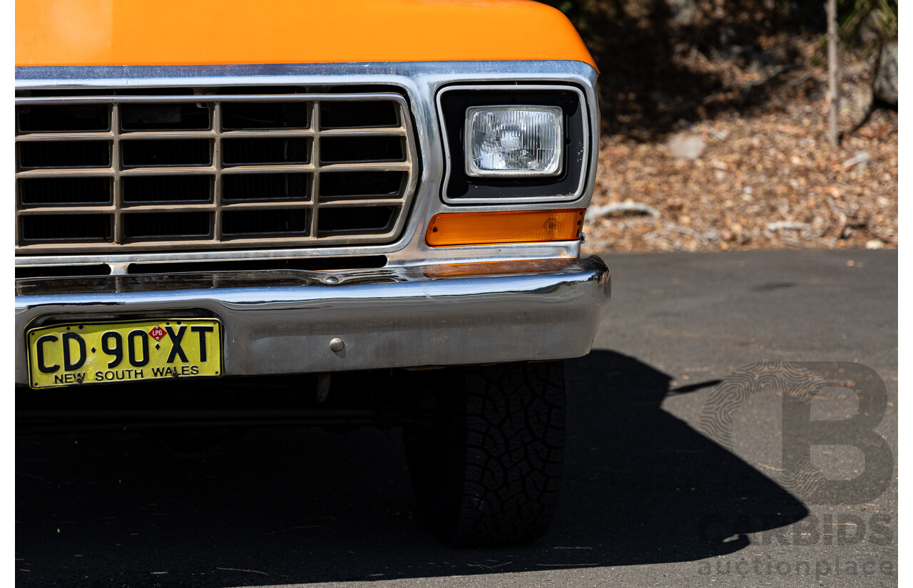 1/1979 Ford F100 Custom (4x4) Utility Tangerine Orange V8 5.8L