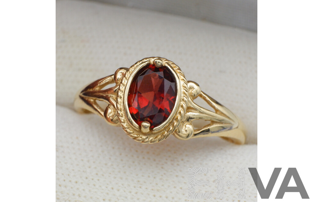 9ct Vintage Style Garnet Ring, Size Q, 2.54 Grams
