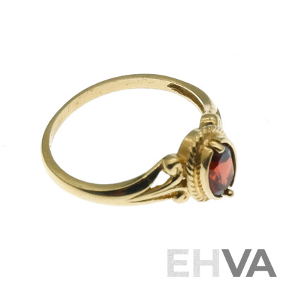 9ct Vintage Style Garnet Ring, Size Q, 2.54 Grams