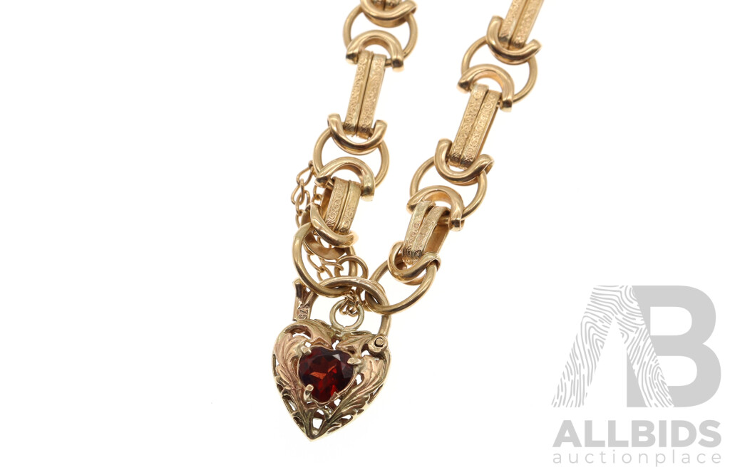 9ct Gate Style Bracelet with Garnet Set Heart Shaped Padlock, 18cm, 15.68 Grams