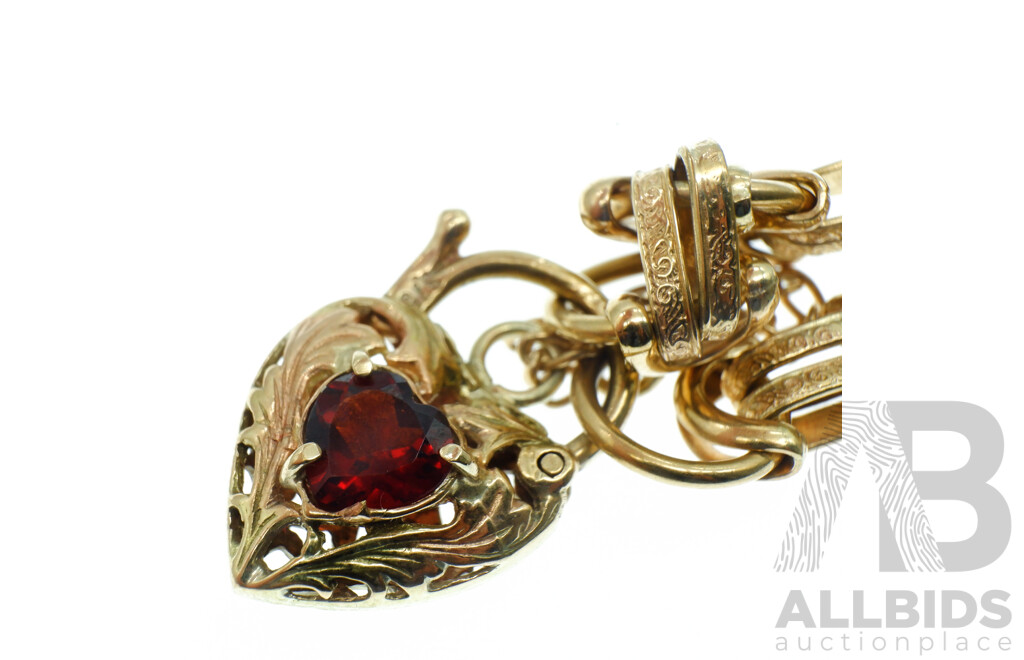 9ct Gate Style Bracelet with Garnet Set Heart Shaped Padlock, 18cm, 15.68 Grams