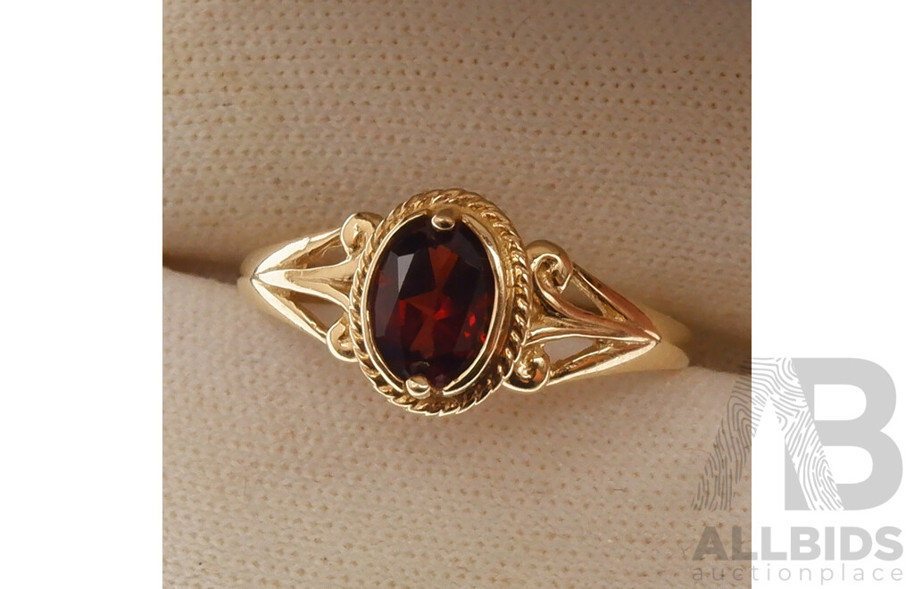 9ct Vintage Style Garnet Ring, Size Q, 2.54 Grams