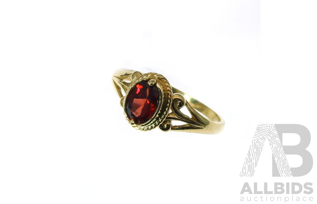 9ct Vintage Style Garnet Ring, Size Q, 2.54 Grams