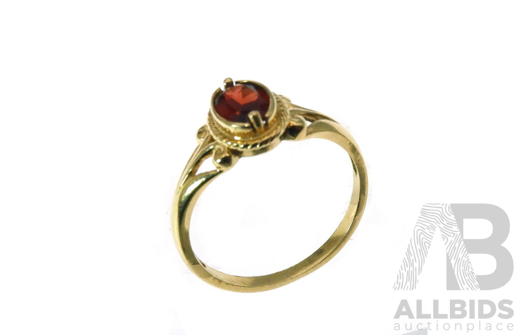 9ct Vintage Style Garnet Ring, Size Q, 2.54 Grams