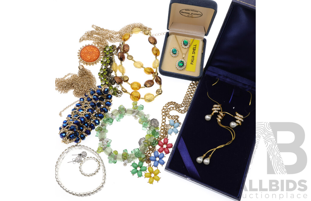 Collection of Vintage Costume Jewellery Items Including Paua Shell Pendant & Earrings Set & Antica Murrina Venezia Murano Glass