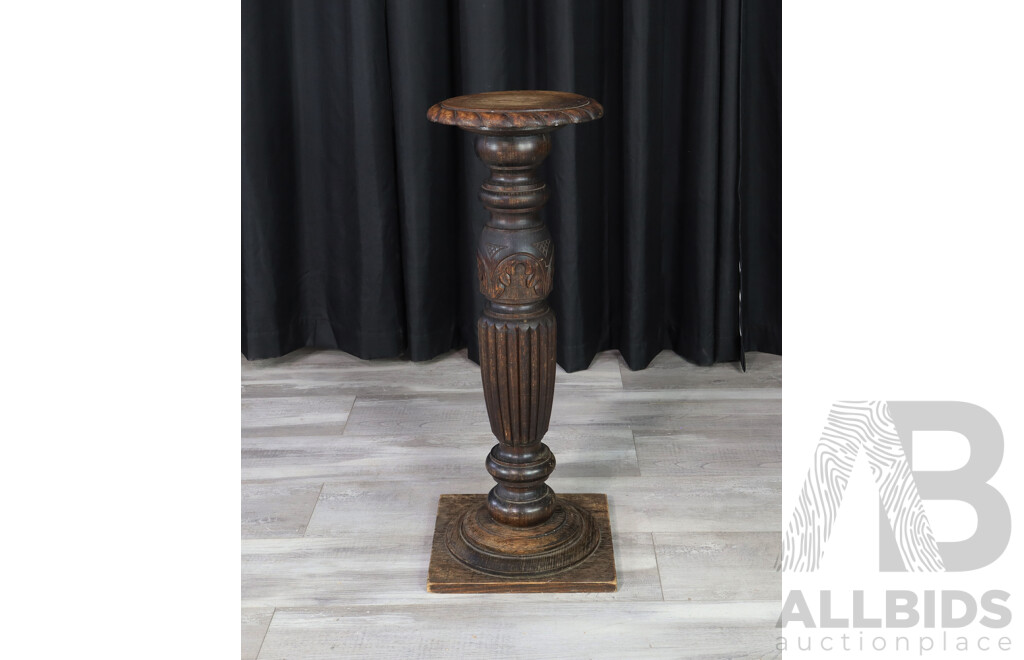 Carved Art Deco Turned Plinth