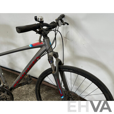Specialized 2016 Crosstrail Bicycle and Topeak MTX Trunk Bag