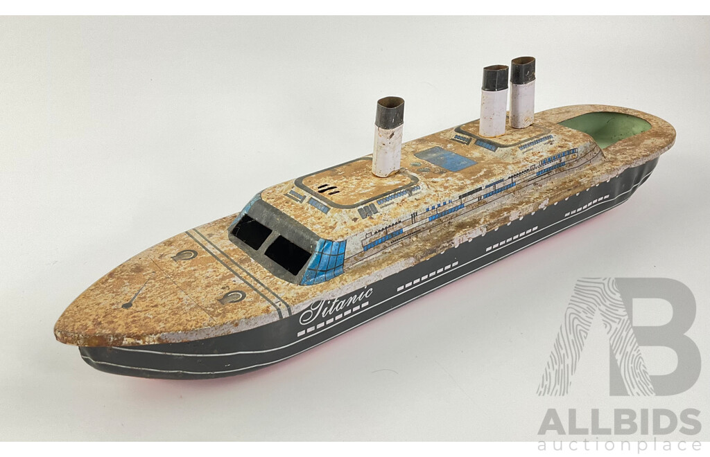 Tin Treasures Pressed Steel Titanic Putt Putt Boat