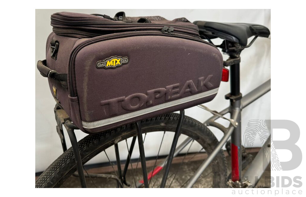 Specialized 2016 Crosstrail Bicycle and Topeak MTX Trunk Bag