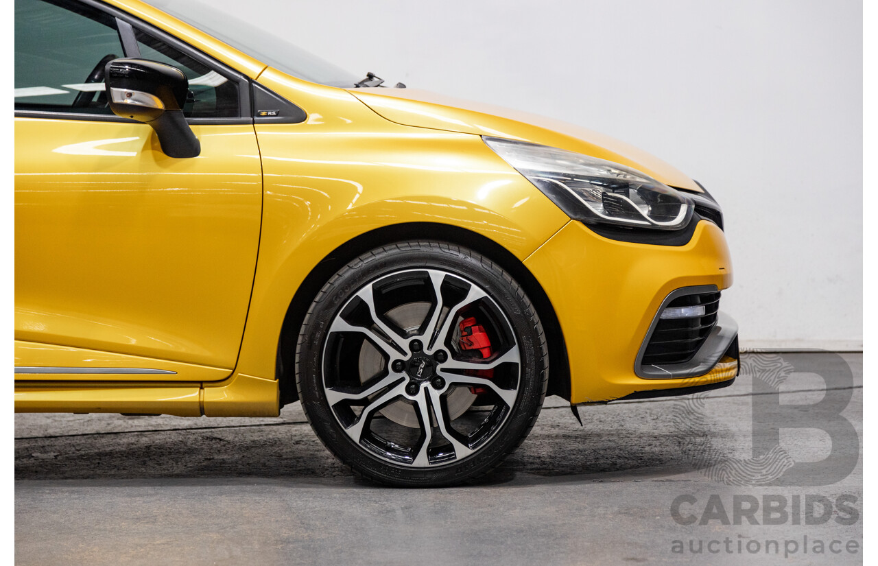 9/2015 Renault Clio RS 200 CUP X98 5d Hatchback Liquid Yellow Metallic Turbo 1.6L