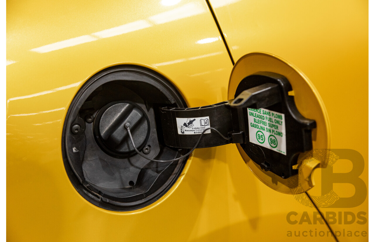 9/2015 Renault Clio RS 200 CUP X98 5d Hatchback Liquid Yellow Metallic Turbo 1.6L